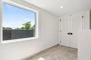 3329 N Whipple St, Chicago, IL 60618 - Photo 23
