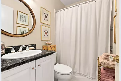 3200 N Lake Shore Drive #511, Chicago, IL 60657 - Photo 17