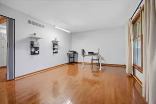 1803 Widermere Dr, Normal, IL 61761 - Photo 3
