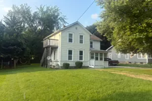 107 Hettinger Ln, North Aurora, IL 60542 - Photo 1