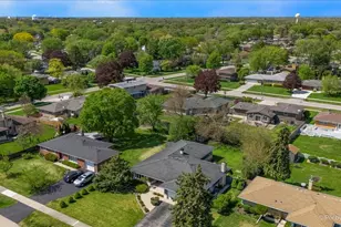 662 Orchard Ct, Roselle, IL 60172 - Photo 3