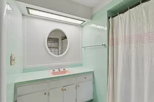 611 S James St, Champaign, IL 61821 - Photo 11