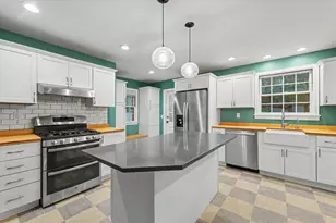 611 S James St, Champaign, IL 61821 - Photo 13