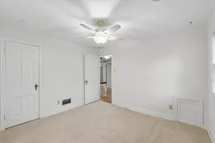 611 S James St, Champaign, IL 61821 - Photo 37