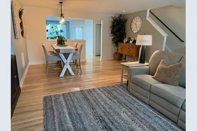 995 Reserve Drive, Elgin, IL 60124 - Photo 5