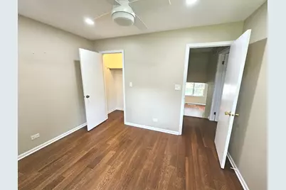 210 Redwood Court, Vernon Hills, IL 60061 - Photo 13