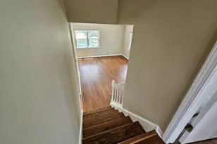210 Redwood Ct, Vernon Hills, IL 60061 - Photo 11