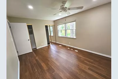 210 Redwood Court, Vernon Hills, IL 60061 - Photo 17