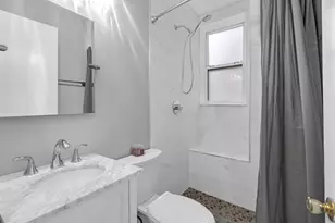 3750 N Lake Shore Dr, Chicago, IL 60613 - Photo 25