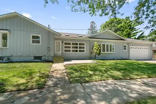 2226 Marshall Pkwy, Waukegan, IL 60085 - Photo 41