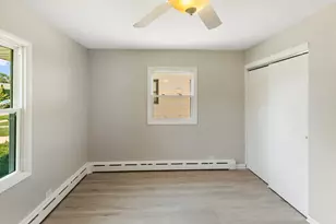 2226 Marshall Pkwy, Waukegan, IL 60085 - Photo 9