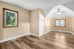 7555 W 105th St, Palos Hills, IL 60465 - Photo 25
