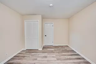 451 Marion Ave, Aurora, IL 60505 - Photo 3