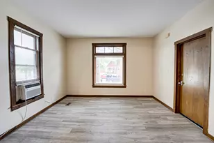 451 Marion Ave, Aurora, IL 60505 - Photo 5