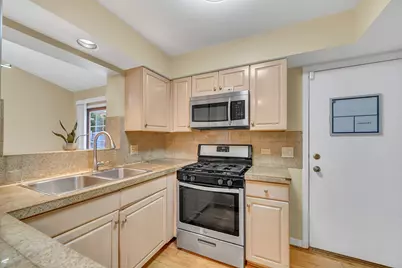 206 Albert Drive, Vernon Hills, IL 60061 - Photo 11
