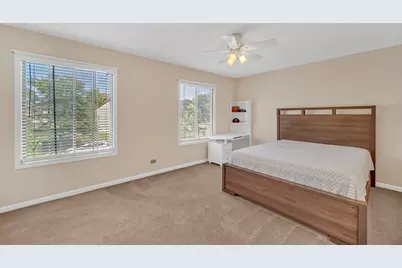 206 Albert Drive, Vernon Hills, IL 60061 - Photo 29