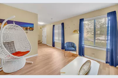 206 Albert Drive, Vernon Hills, IL 60061 - Photo 5