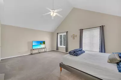 206 Albert Drive, Vernon Hills, IL 60061 - Photo 23