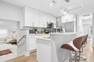 336 E Russell St, Barrington, IL 60010 - Photo 5
