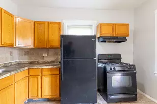 8411 S Elizabeth St, Chicago, IL 60620 - Photo 9