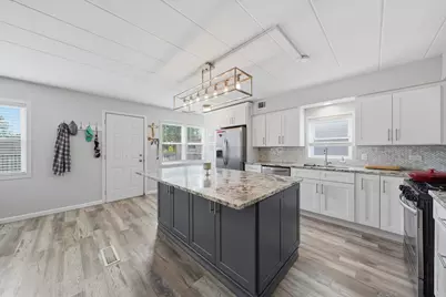 3837 W 95th Street, Evergreen Park, IL 60805 - Photo 11