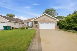 8600 Menard Ave, Burbank, IL 60459 - Photo 1
