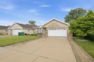 8600 Menard Ave, Burbank, IL 60459 - Photo 5