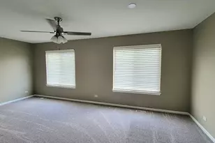 11S505 Rachael Ct, Willowbrook, IL 60527 - Photo 13