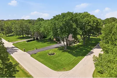 28 S Cherry Drive, Oswego, IL 60543 - Photo 3