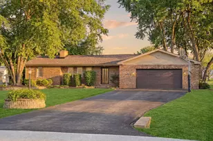 28 S Cherry Dr, Oswego, IL 60543 - Photo 1