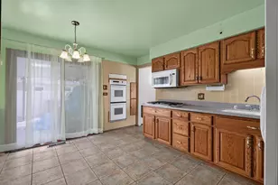 15719 Kenwood Ave, South Holland, IL 60473 - Photo 5