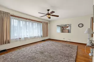 15719 Kenwood Ave, South Holland, IL 60473 - Photo 9