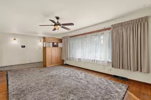 15719 Kenwood Ave, South Holland, IL 60473 - Photo 11