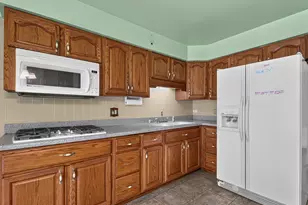 15719 Kenwood Ave, South Holland, IL 60473 - Photo 3