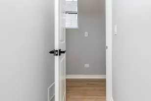 3125 W Polk St, Chicago, IL 60612 - Photo 7