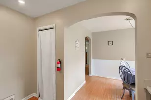 10749 S Kedzie Ave, Chicago, IL 60655 - Photo 9