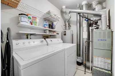 1419 Walnut Hill Avenue, Saint Charles, IL 60174 - Photo 15