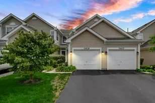 1419 Walnut Hill Ave, Saint Charles, IL 60174 - Photo 3