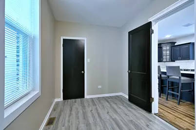 1645 S Keeler Avenue, Chicago, IL 60623 - Photo 15