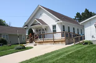 221 W Morgan St, Dixon, IL 61021 - Photo 3