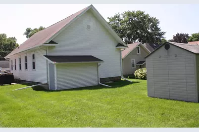 221 W Morgan Street, Dixon, IL 61021 - Photo 15