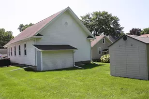 221 W Morgan St, Dixon, IL 61021 - Photo 15