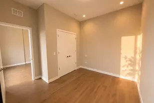 3757 N Sheffield Ave, Chicago, IL 60613 - Photo 13