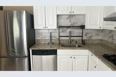 8658 Gregory Ln   Unit C Lane #c, Des Plaines, IL 60016 - Photo 11