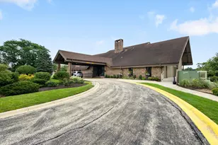 701 Lake Hinsdale Dr, Willowbrook, IL 60527 - Photo 27