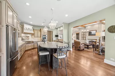 11954 Crosscreek Court, Burr Ridge, IL 60527 - Photo 9
