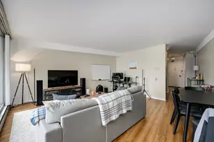 300 N State St, Chicago, IL 60654 - Photo 5