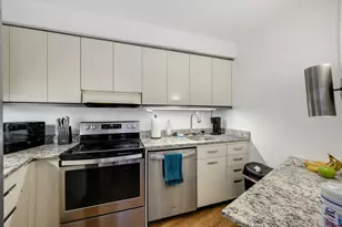 300 N State St, Chicago, IL 60654 - Photo 7
