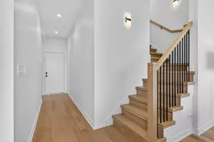 1347 W Grand Ave, Chicago, IL 60642 - Photo 13