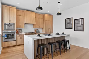 1347 W Grand Ave, Chicago, IL 60642 - Photo 7